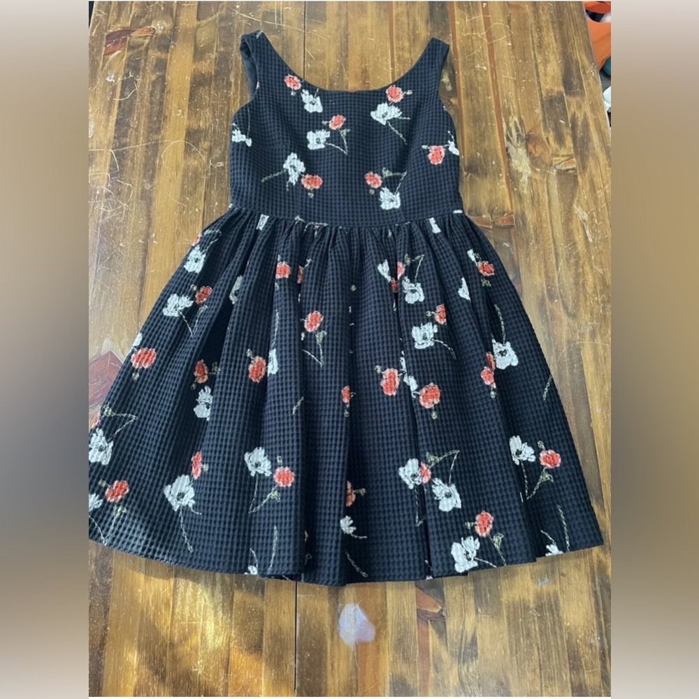 Kate Moss Topshop dress. US8 Black, floral, tea length.